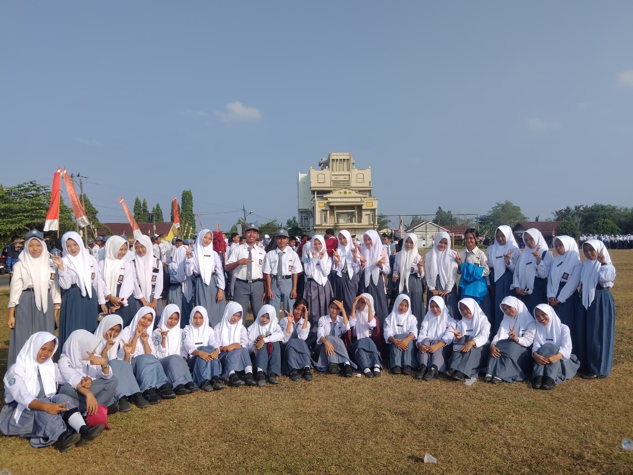 SMAN Purwodadi Ikut Serta Upacara HUT ke-81 RI di Lapangan Desa P1 Mardiharjo